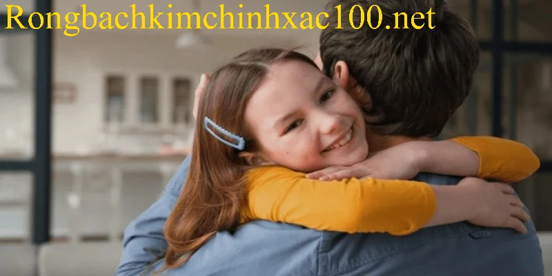 Điềm báo và con số tài lộc khi mộng thấy bố bế con gái